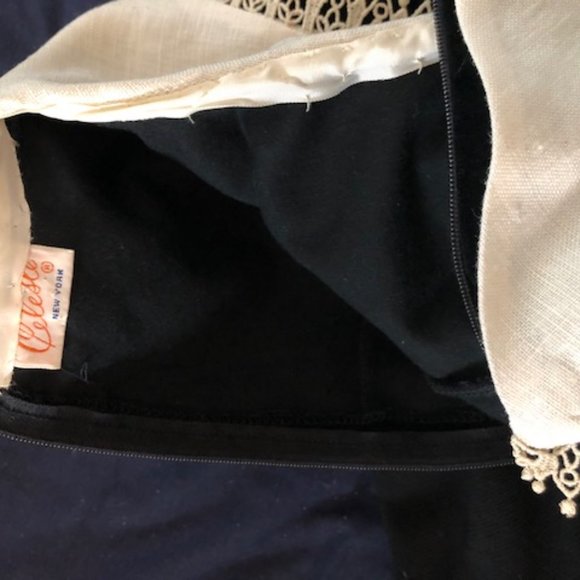 Girl's Vintage Portrait Dress-Velvet and Linen - Picture 2 of 3